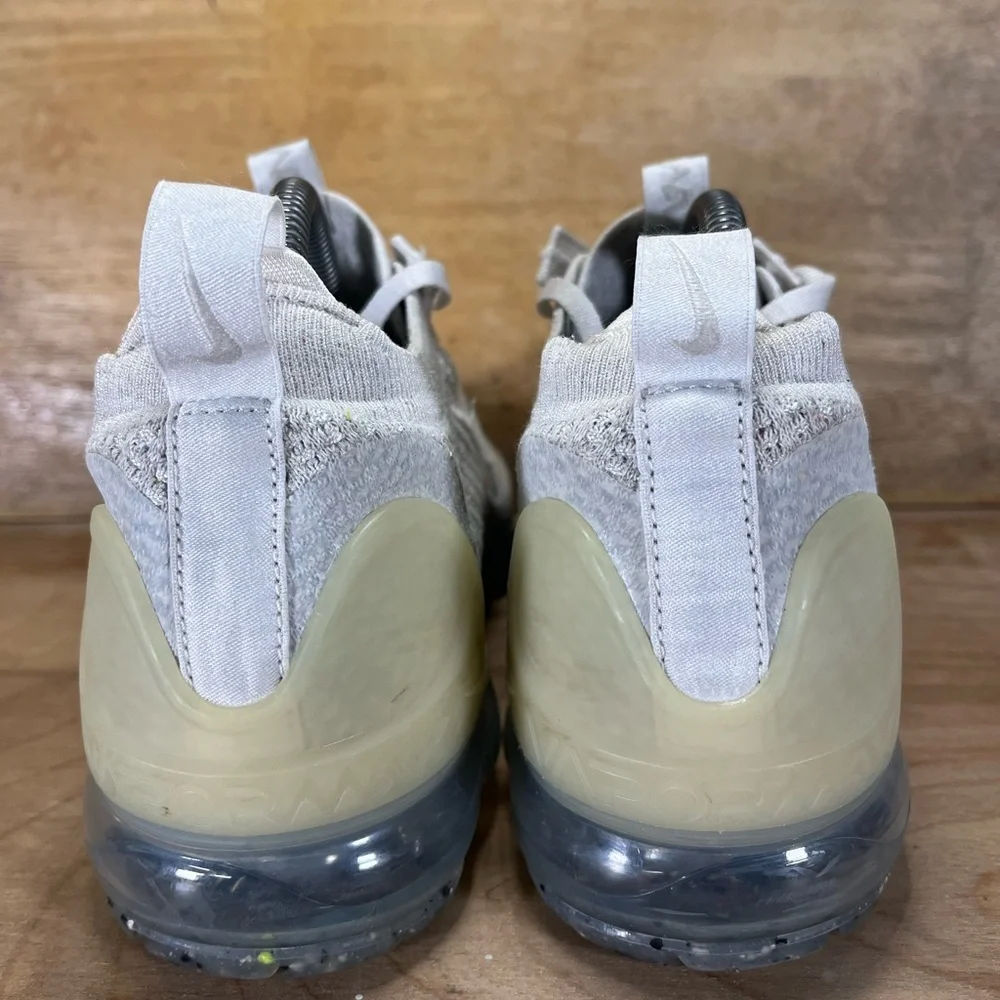Nike Air VaporMax 2021 Flyknit Womens Size 10 Running Shoes Sneakers White - Picture 5 of 10